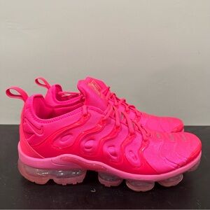 Nike women’s vapor max plus hot pink sz 12